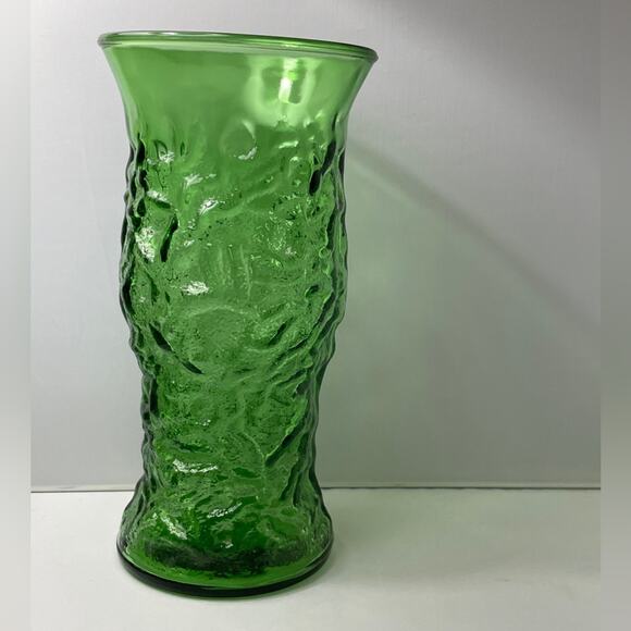 Vintage EO Brody Embossed Green Glass Vase, Super Retro! - Picture 2 of 7